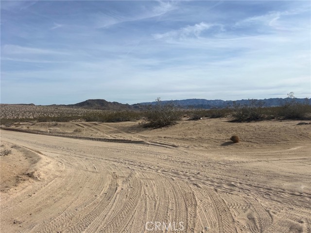 Detail Gallery Image 5 of 17 For 0 Apn 0632081040000, Joshua Tree,  CA 92252 - – Beds | – Baths