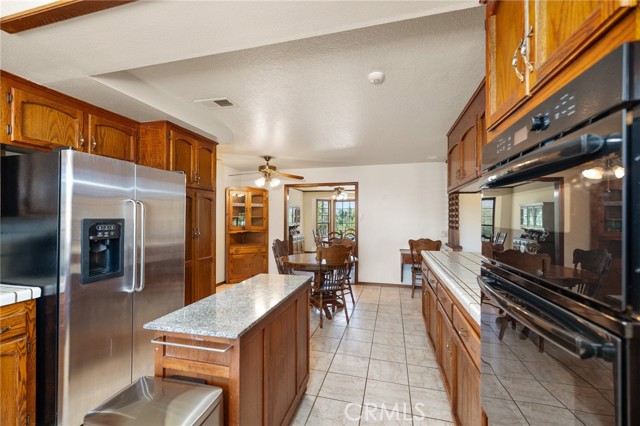 Image 20 of 58 For 41050 Mesa Robles Circle
