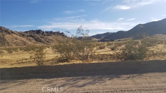 Detail Gallery Image 4 of 8 For 0 Lucerne Valley Cutoff, Lucerne Valley,  CA 92356 - – Beds | – Baths