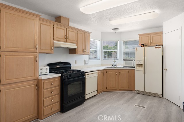 Detail Gallery Image 9 of 25 For 21100 State St #132,  San Jacinto,  CA 92583 - 2 Beds | 2 Baths