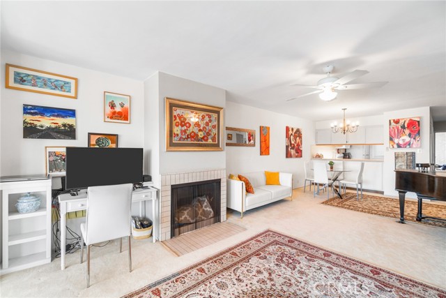4505 California Avenue, Long Beach CA: https://media.crmls.org/medias/a800bd33-4e86-4189-828f-5eddb65f250f.jpg