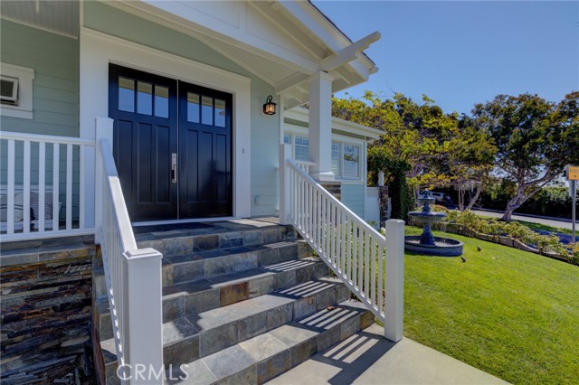 2704 El Oeste Drive, Hermosa Beach, California 90254, 4 Bedrooms Bedrooms, ,3 BathroomsBathrooms,Residential,Sold,El Oeste,SB21211633