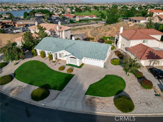 13235 Candleberry Ln, Victorville, CA 92395