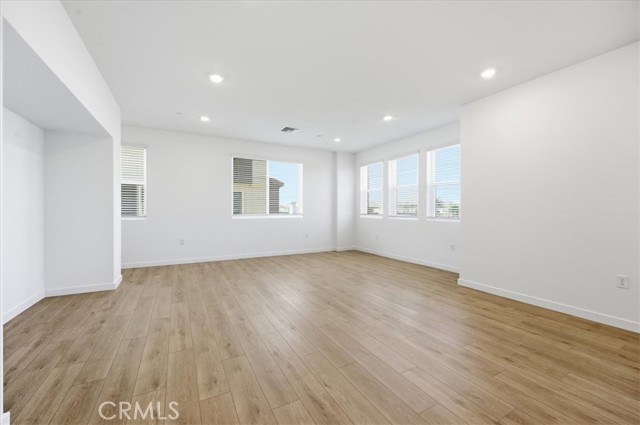 Detail Gallery Image 7 of 28 For 9323 via Azul, Pico Rivera,  CA 90660 - 3 Beds | 3 Baths