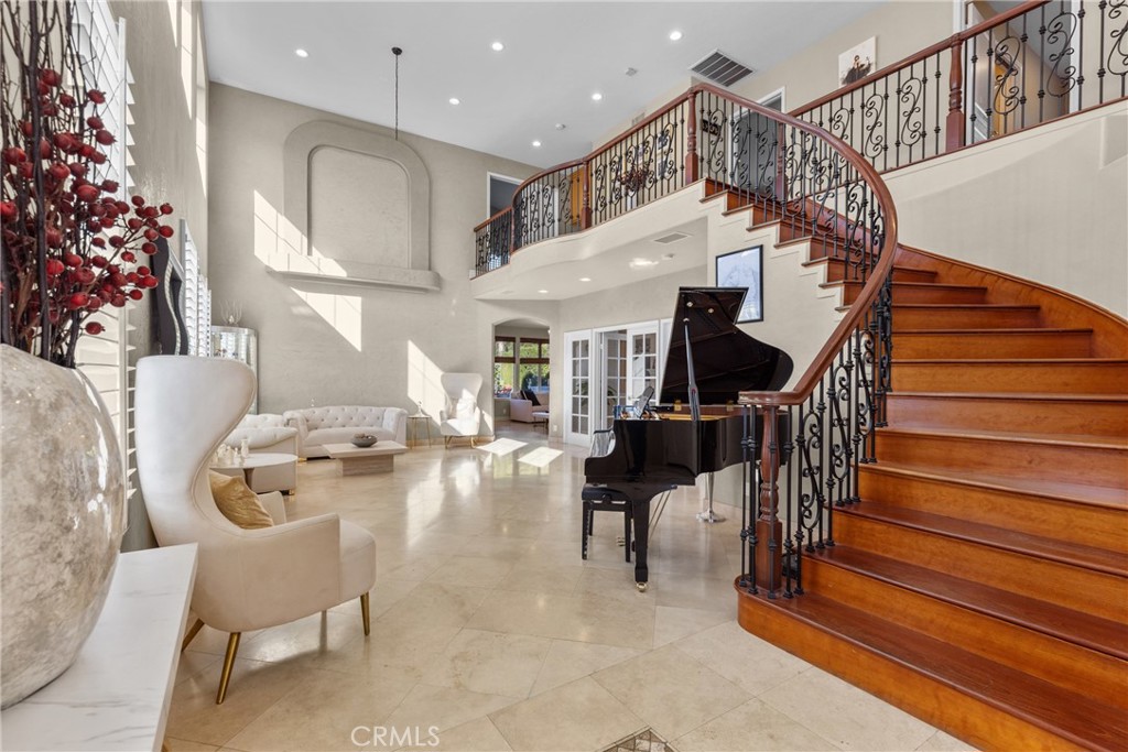 MLS #SR25257183 image #1