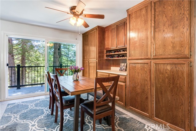 Detail Gallery Image 10 of 33 For 6031 Tripp Ln, Angelus Oaks,  CA 92305 - 4 Beds | 3/1 Baths