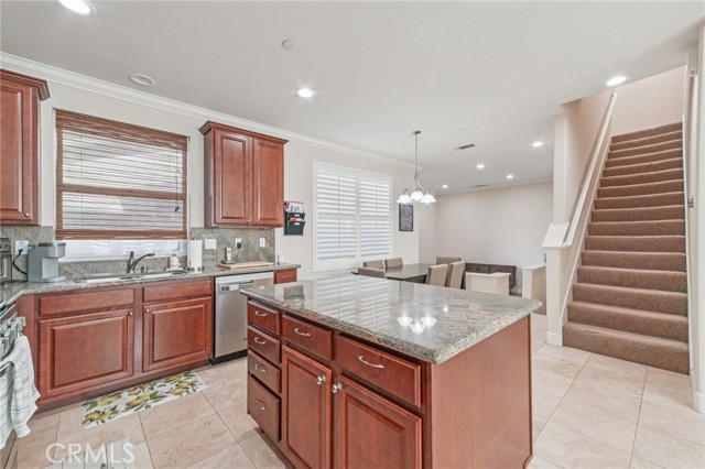 Detail Gallery Image 7 of 34 For 3804 Howard Ave, Los Alamitos,  CA 90720 - 3 Beds | 2/1 Baths