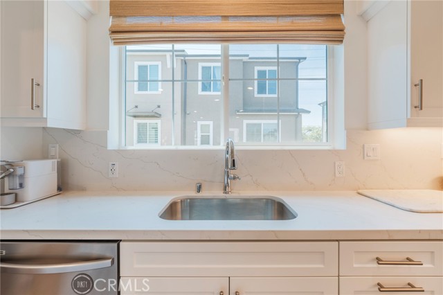 11751 Florence Avenue, Santa Fe Springs CA: https://media.crmls.org/medias/a80288f1-e33e-4c67-8115-8c75dd676019.jpg