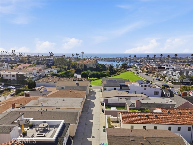 Detail Gallery Image 28 of 42 For 429 Carnation Ave, Corona Del Mar,  CA 92625 - 5 Beds | 5 Baths