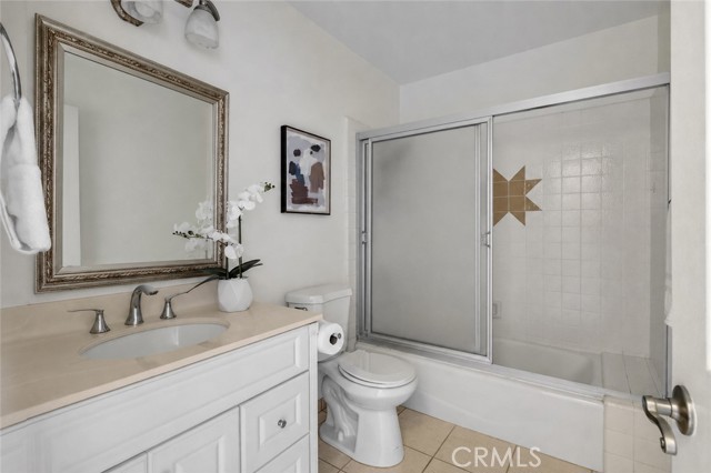 324 North Francisca Avenue, Redondo Beach, California 90277, 3 Bedrooms Bedrooms, ,2 BathroomsBathrooms,Residential,For Sale,North Francisca Avenue,OC26077465