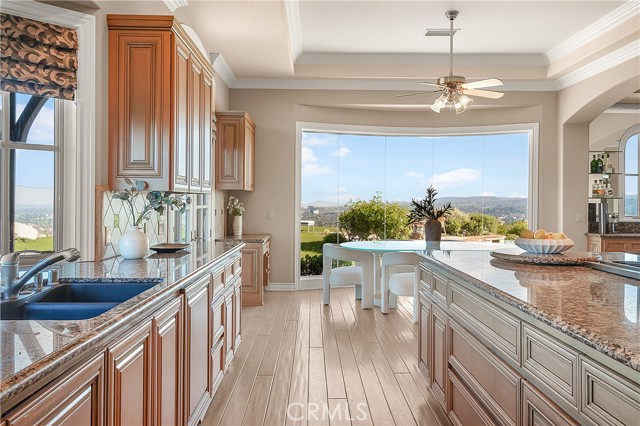 Detail Gallery Image 11 of 60 For 24862 Wooded Vista, West Hills,  CA 91307 - 5 Beds | 5 Baths