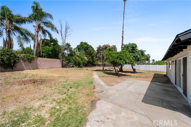 424 E Victoria Street, Rialto CA: https://media.crmls.org/medias/a80476e9-b6b0-4047-9dfa-b0552a652df5.jpg