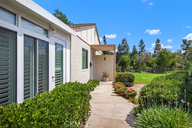 Detail Gallery Image 4 of 51 For 3284 San Amadeo #D,  Laguna Woods,  CA 92637 - 1 Beds | 2 Baths