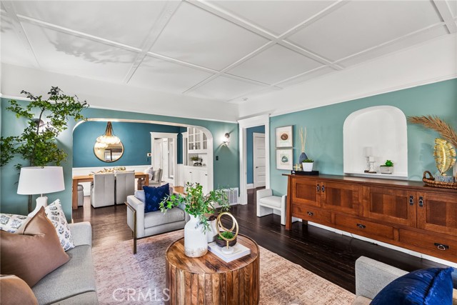 Detail Gallery Image 5 of 41 For 952 E Palmyra Ave, Orange,  CA 92866 - 3 Beds | 2 Baths