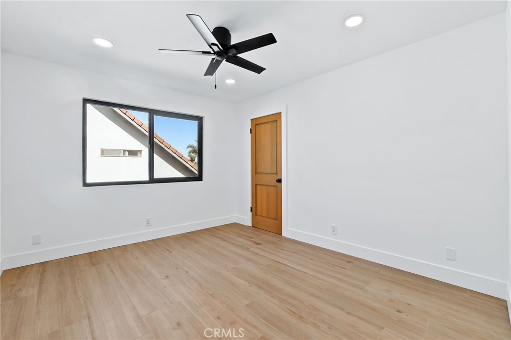 MLS #OC26157556 image #25