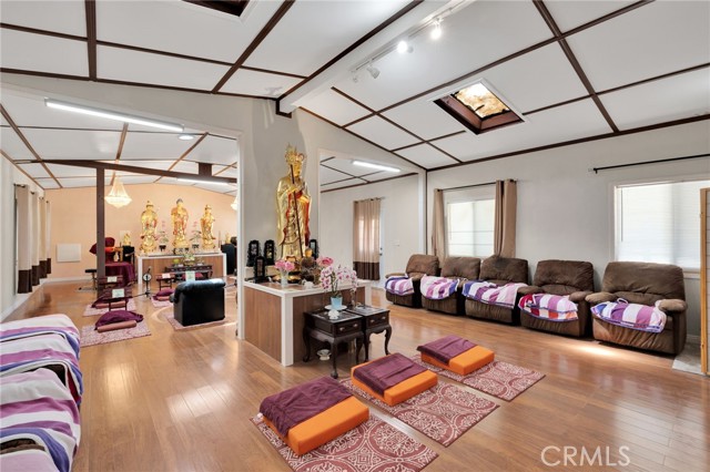 Detail Gallery Image 10 of 75 For 12660 Ivanhoe Rd, Lucerne Valley,  CA 92356 - 12 Beds | 12 Baths