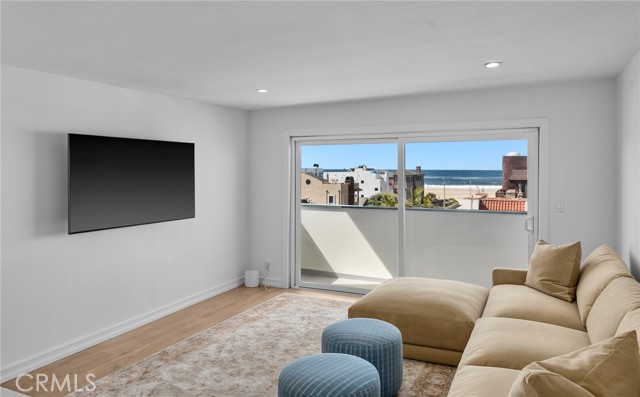 404 Hermosa Avenue, Hermosa Beach CA: https://media.crmls.org/medias/a8067180-d5e6-47d5-b311-51d473a5fcab.jpg