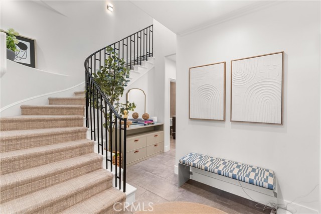 302 Carnation Avenue, Corona del Mar CA: https://media.crmls.org/medias/a807f292-acb8-4894-a7a2-0ed8e44743a9.jpg