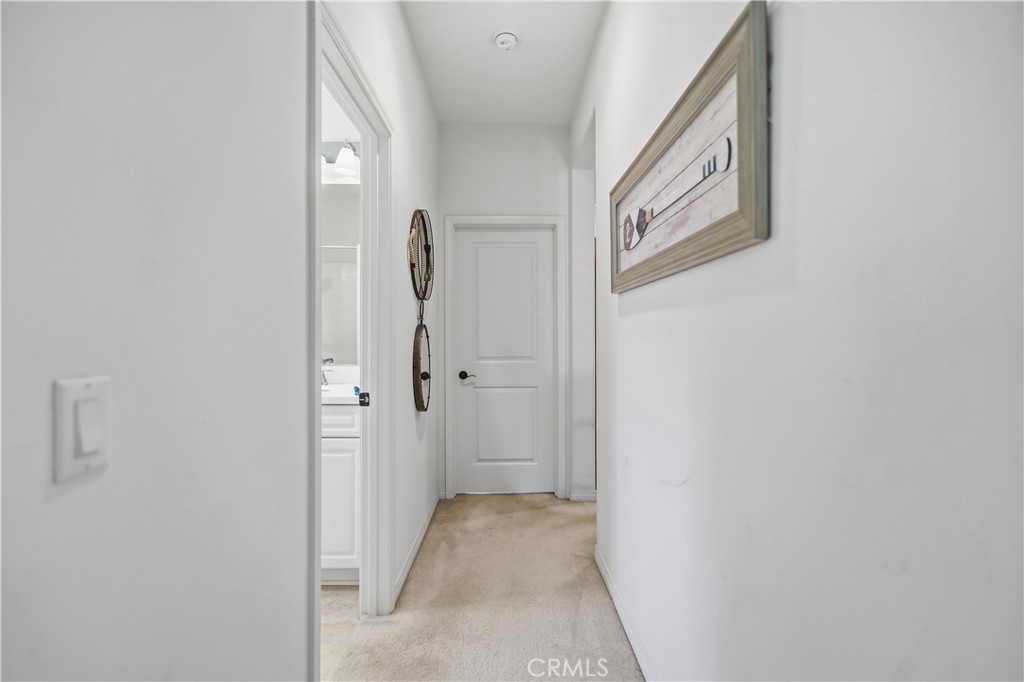 https://media.crmls.org/medias/a8091bdb-7a51-48b9-88a8-92d3f7703e3e.jpg?preset=X-Large