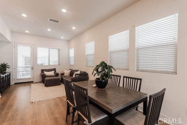 Detail Gallery Image 13 of 34 For 1682 Lexington Ln, San Pedro,  CA 90732 - 3 Beds | 2/2 Baths