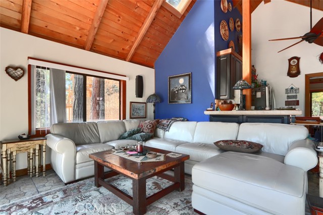 38007 Upper Emory Lane, Wishon CA: https://media.crmls.org/medias/a80a19d2-ed9b-4f16-84f1-79a6c6e8f68b.jpg