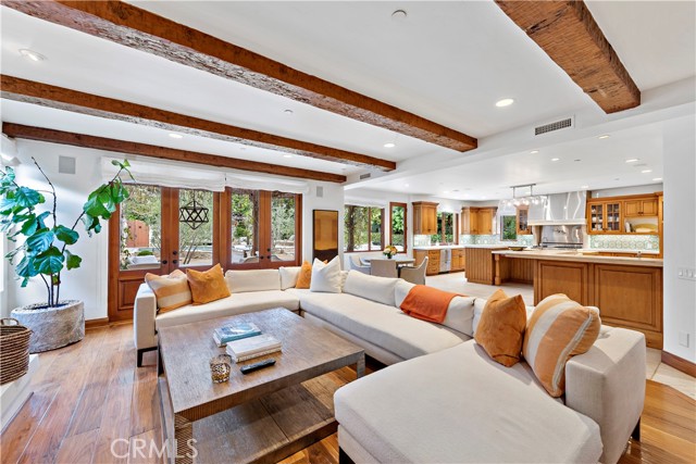 Detail Gallery Image 11 of 47 For 206 Driftwood Rd, Corona Del Mar,  CA 92625 - 4 Beds | 5/1 Baths
