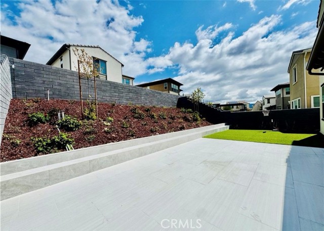 295 Autumn Way, Mission Viejo CA: https://media.crmls.org/medias/a80a5a50-d176-408f-a95f-9d36cc65c679.jpg