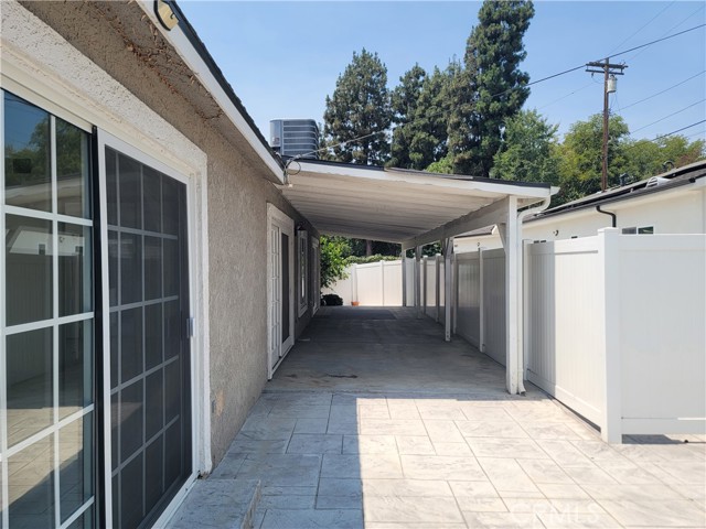 18001 Osborne Street, Sherwood Forest CA: https://media.crmls.org/medias/a80acff6-87ec-4d59-afd9-d6f46d73568f.jpg