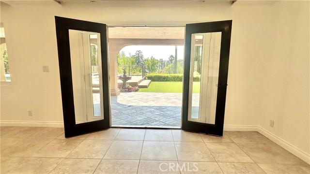 5433 Beeler Avenue, Woodland Hills CA: https://media.crmls.org/medias/a80b15ae-87b8-4557-9c1b-323a648a7f20.jpg
