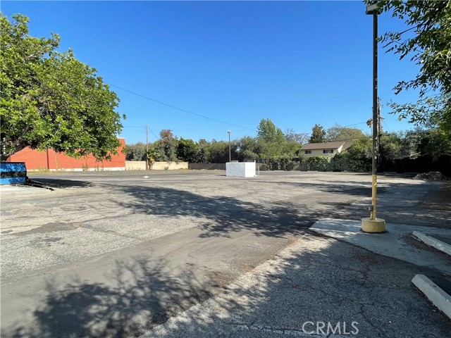 962 W FOOTHILL BLVD, Claremont, California 91711, ,Commercial Lease,For Rent,962 W FOOTHILL BLVD,CRCV23206165