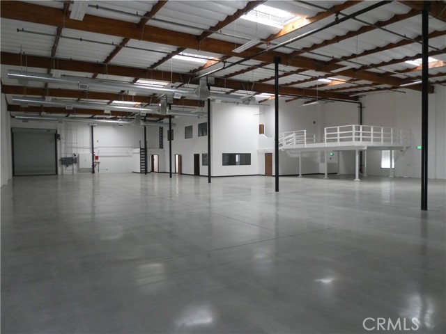 913 Ruberta Avenue, Glendale, California 91201, ,Commercial Lease,For Rent,913 Ruberta Avenue,CRGD23211279