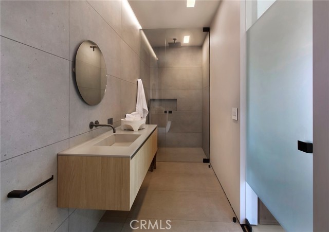 1000 Oriole Drive, Laguna Beach CA: https://media.crmls.org/medias/a80c892f-7cb2-40b7-9004-b7dc37971d44.jpg