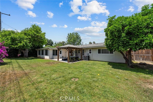 222 Phlox Avenue, Redlands CA: https://media.crmls.org/medias/a80d8f53-7b80-4845-b554-d96313047b91.jpg