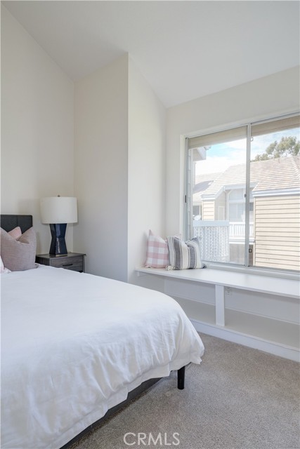 20251 Cape Coral Lane, Huntington Beach CA: https://media.crmls.org/medias/a80de9d1-636f-4ccb-b164-6d6e6907b24e.jpg