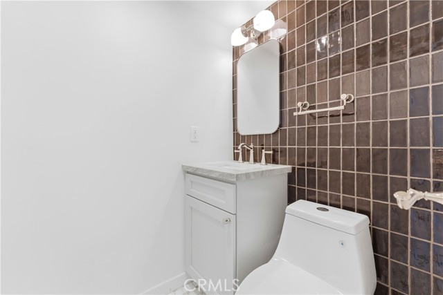 Detail Gallery Image 12 of 33 For 5104 Lindblade, Culver City,  CA 90230 - 3 Beds | 2 Baths