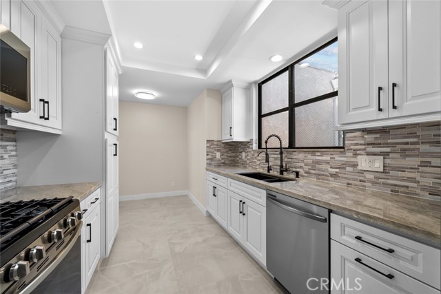 4641 Fulton Avenue, Sherman Oaks CA: https://media.crmls.org/medias/a80e8b1c-3156-45c9-b2cc-416ca1757491.jpg