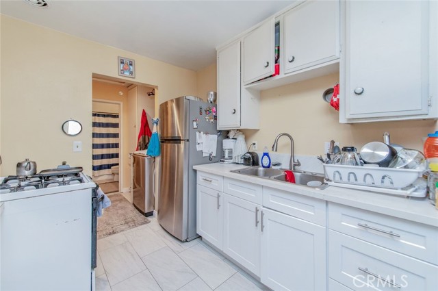 Detail Gallery Image 27 of 34 For 406 E Walnut, Santa Ana,  CA 92701 - – Beds | – Baths