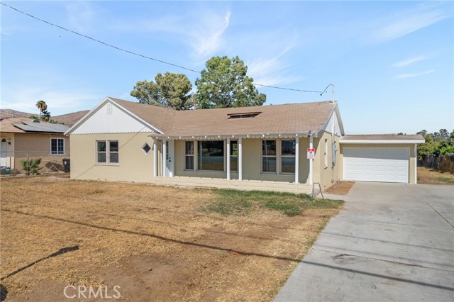 Detail Gallery Image 1 of 1 For 4146 Campbell St, Jurupa Valley,  CA 92509 - 4 Beds | 2 Baths