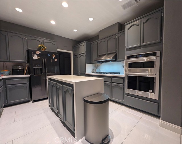 580 Hillsborough Way, Corona CA: https://media.crmls.org/medias/a810cc56-fb00-4240-a62d-cf4c70c18f89.jpg
