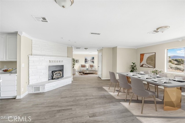 Detail Gallery Image 3 of 31 For 39631 87th St, Leona Valley,  CA 93551 - 4 Beds | 3 Baths