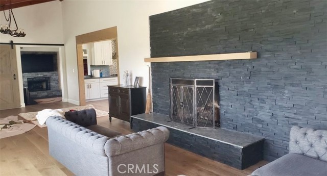 Detail Gallery Image 9 of 19 For 1864 Laurel Rd, Oceanside,  CA 92054 - 3 Beds | 2 Baths