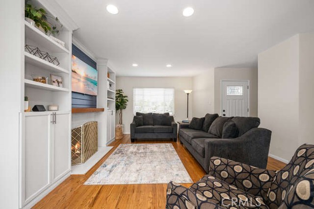 Detail Gallery Image 4 of 39 For 6136 Candor St, Lakewood,  CA 90713 - 3 Beds | 1/1 Baths