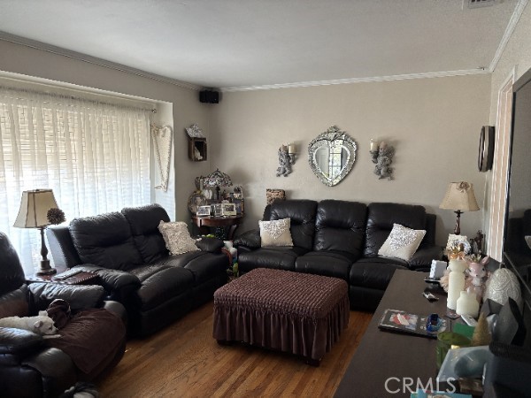 5968 Blackthorne Avenue, Lakewood CA: https://media.crmls.org/medias/a8123695-6b88-4a29-95e7-b872e06fa52d.jpg