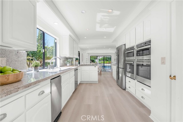 Detail Gallery Image 8 of 33 For 21 Santa Catalina Dr, Rancho Palos Verdes,  CA 90275 - 4 Beds | 3/1 Baths