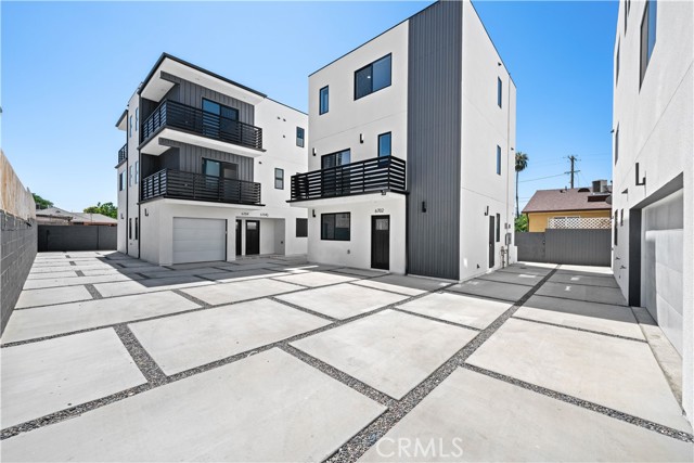 6702 Kester Avenue, Van Nuys CA: https://media.crmls.org/medias/a814d072-1c4d-47d9-9551-0e47122306bc.jpg