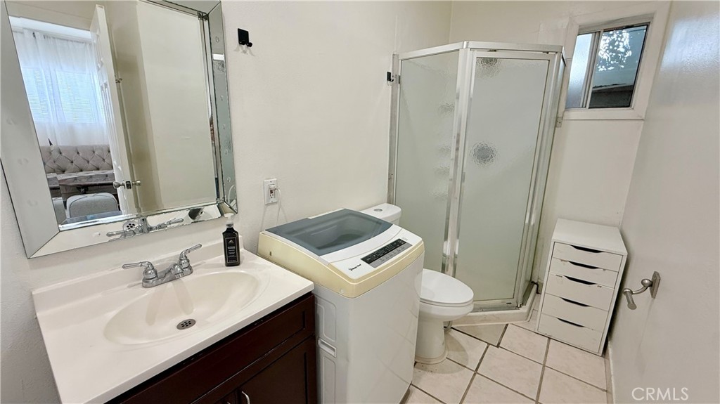 https://media.crmls.org/medias/a814d785-10c5-4fb3-9448-655fde678db8.jpg?preset=X-Large