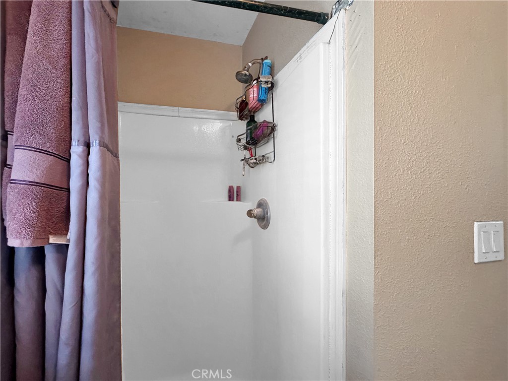https://media.crmls.org/medias/a8154fe3-2356-4d04-932d-6840a52b721c.jpg?preset=X-Large