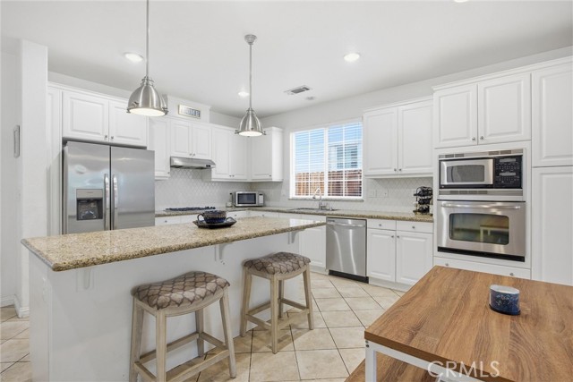 Detail Gallery Image 14 of 37 For 6123 Pilar, Bakersfield,  CA 93306 - 3 Beds | 2 Baths