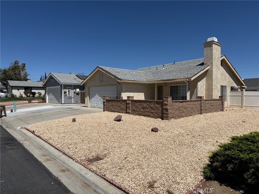 14176 Poplar