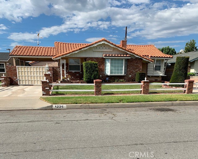 1221 E Turin Ave, Anaheim, CA 92805